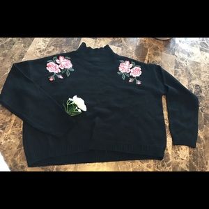 Embroidered slightly cropped sweater
